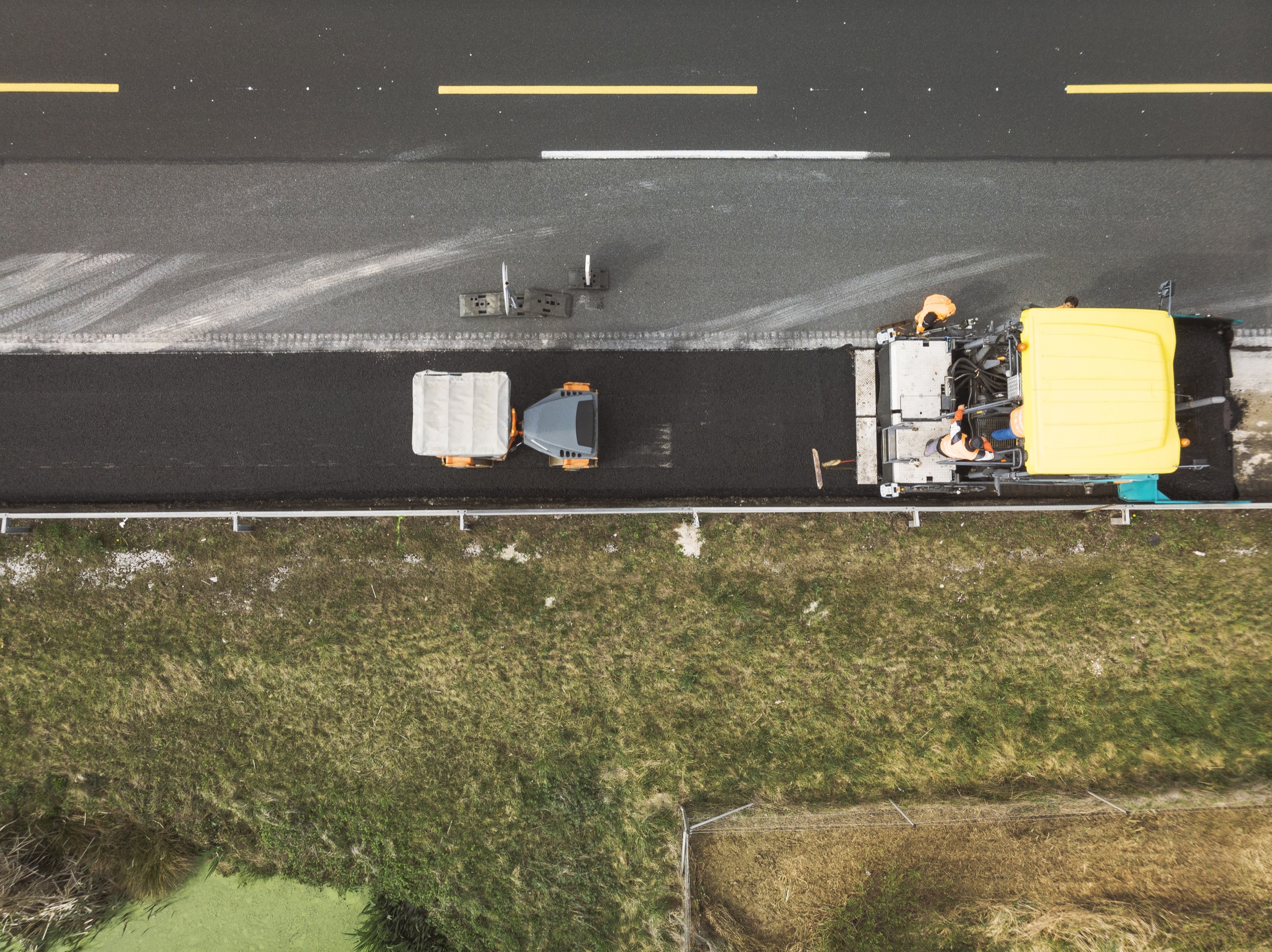 Operating industrial plant and maintenance infrastructure